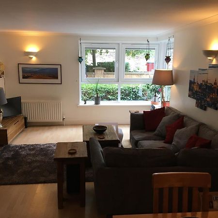 Holyrood Park Apartment Edinburg Exteriör bild